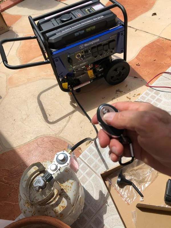 Encendido con el control y conectada a una bombona, foto real